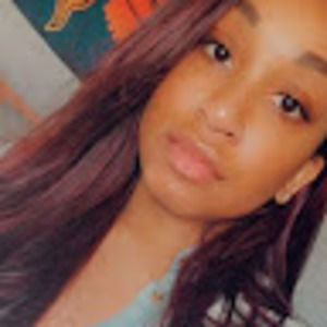 Meet your Posher, Briana